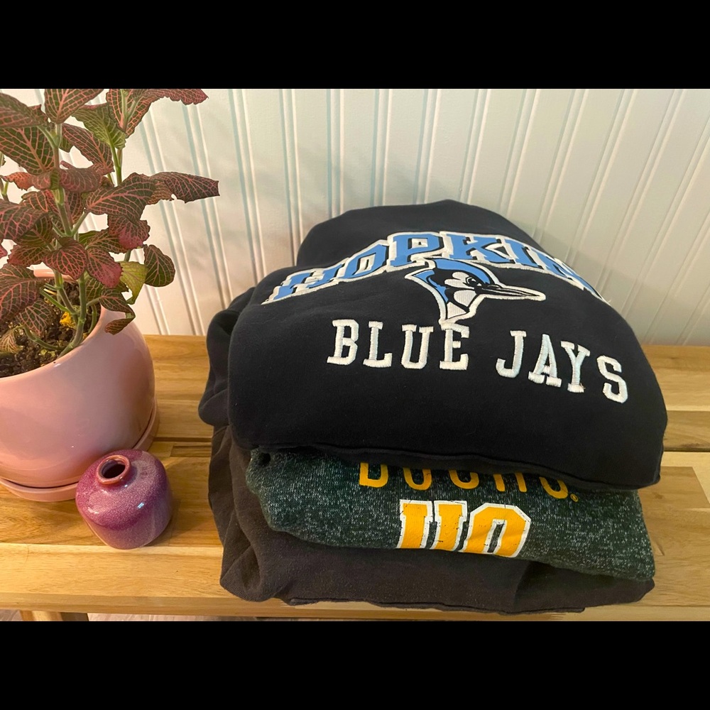 (SOLD) College Sweatshirts!!!